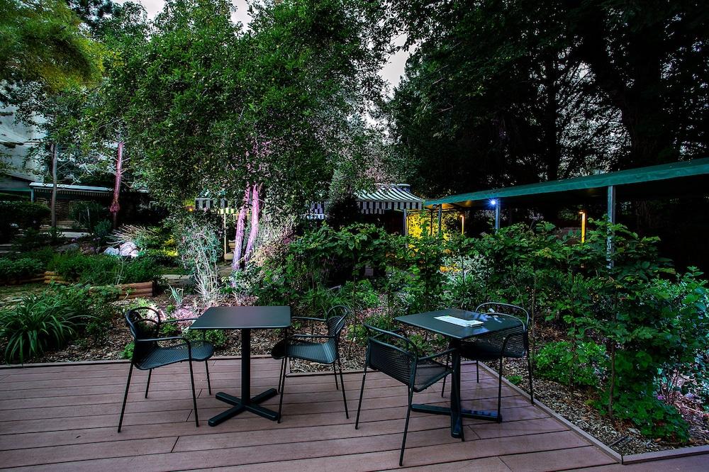 Mercure Paris Ouest Germain 4*
