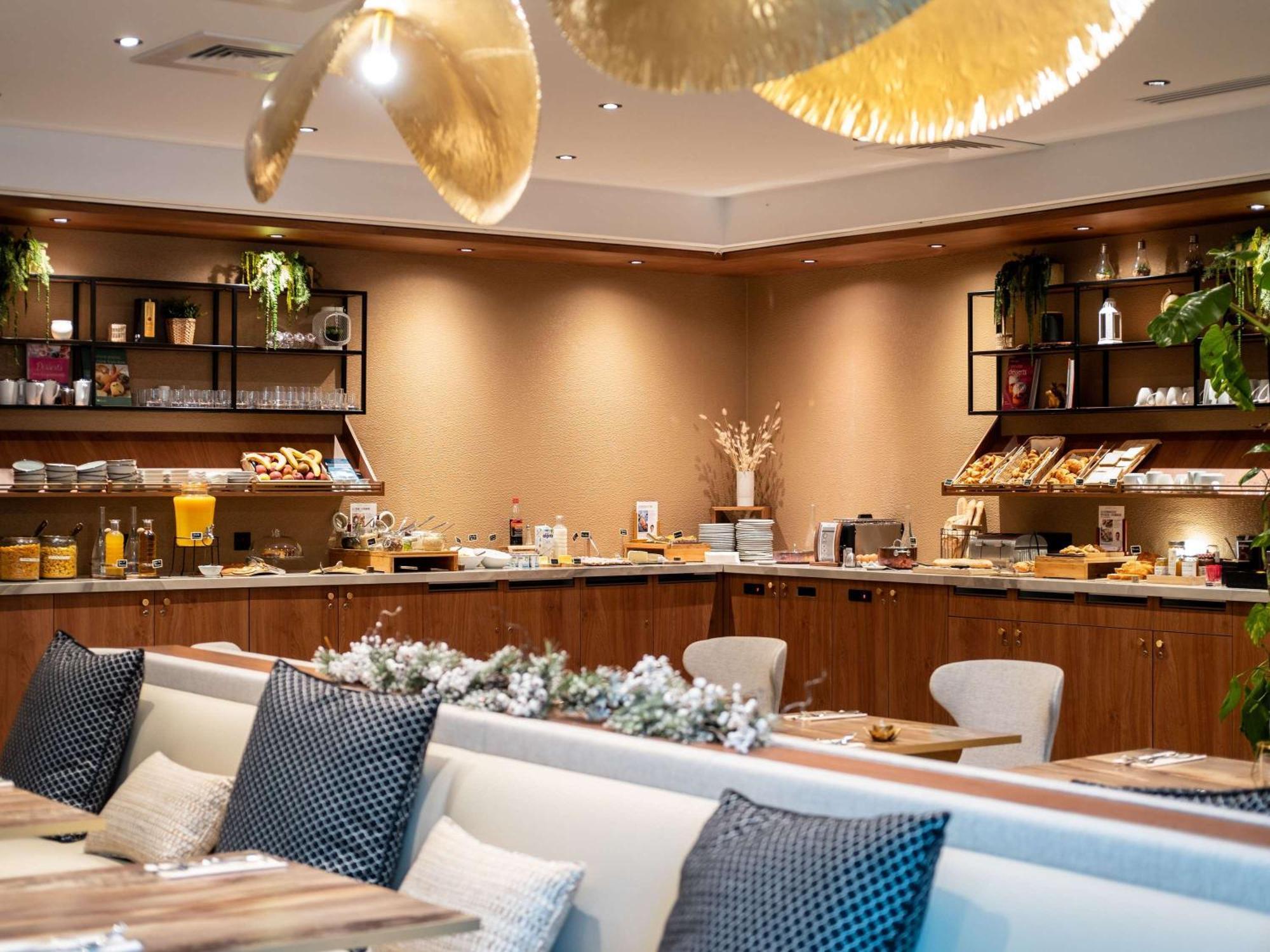 Mercure Paris Ouest Germain 4*